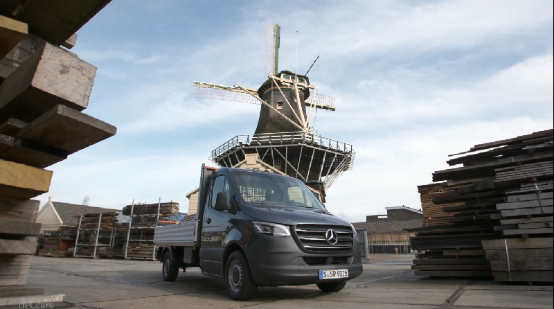 бортовой Mercedes-Benz Sprinter